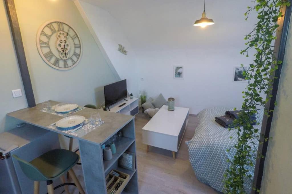 Le Cosy Apartment Sens Luaran gambar
